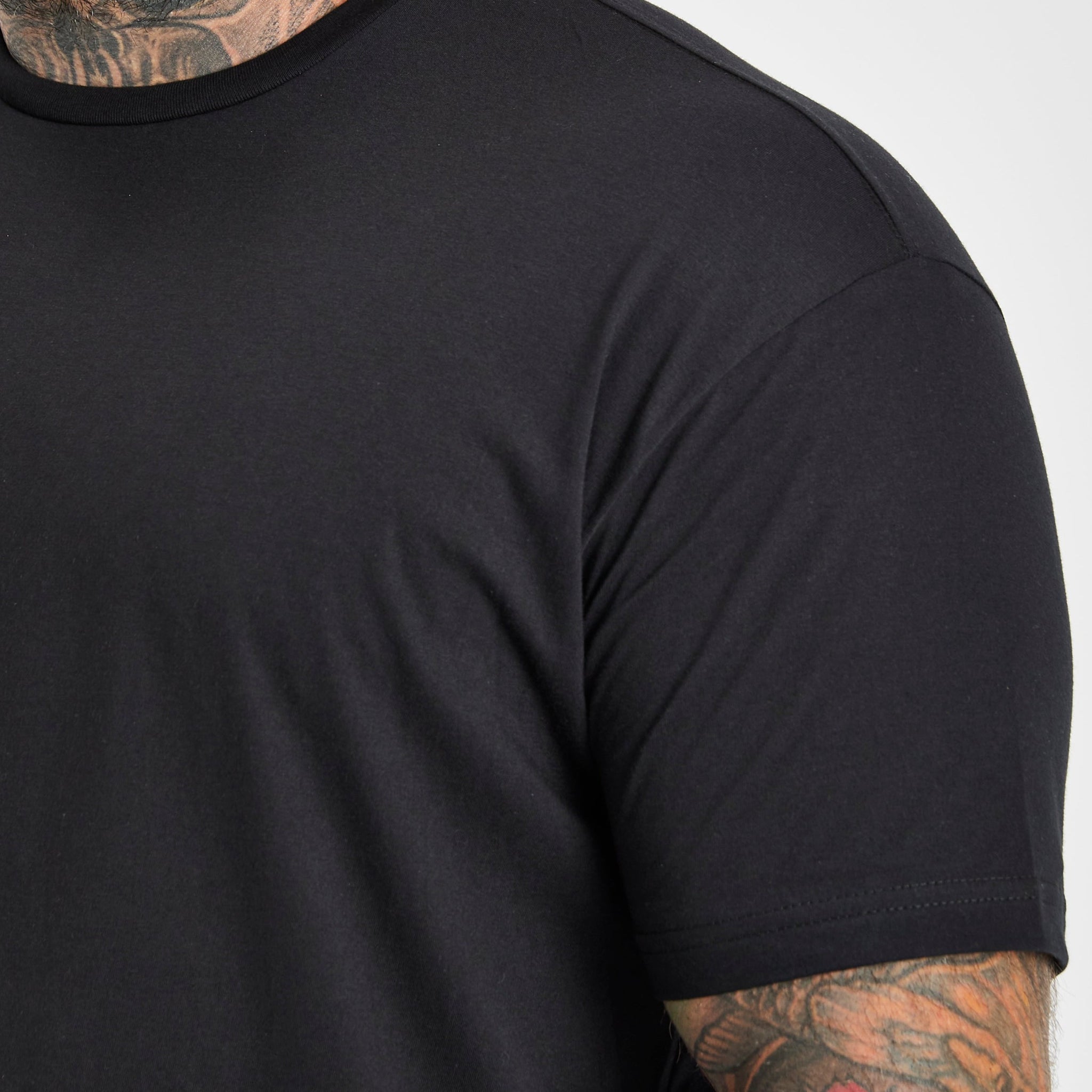 Load image into Gallery viewer, Black Crew Neck T-Shirt
