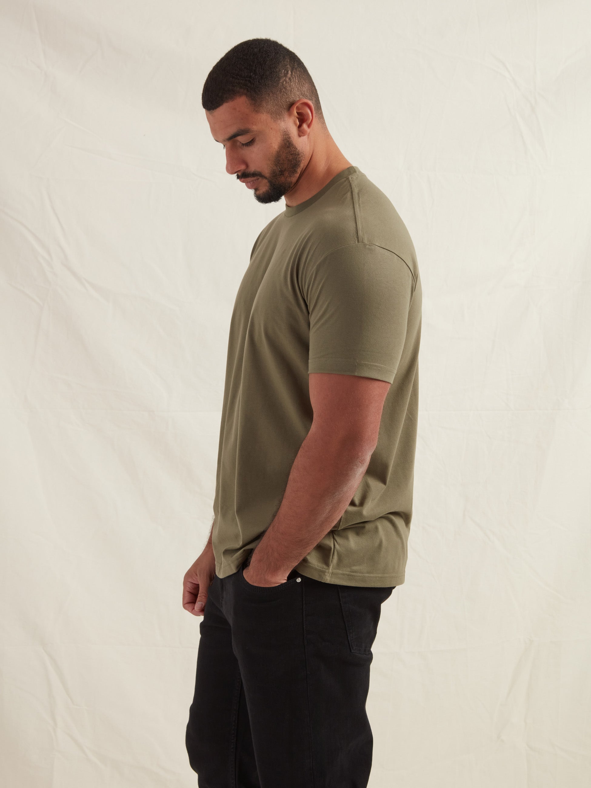 Load image into Gallery viewer, Tall Khaki Crew Neck T-Shirt

