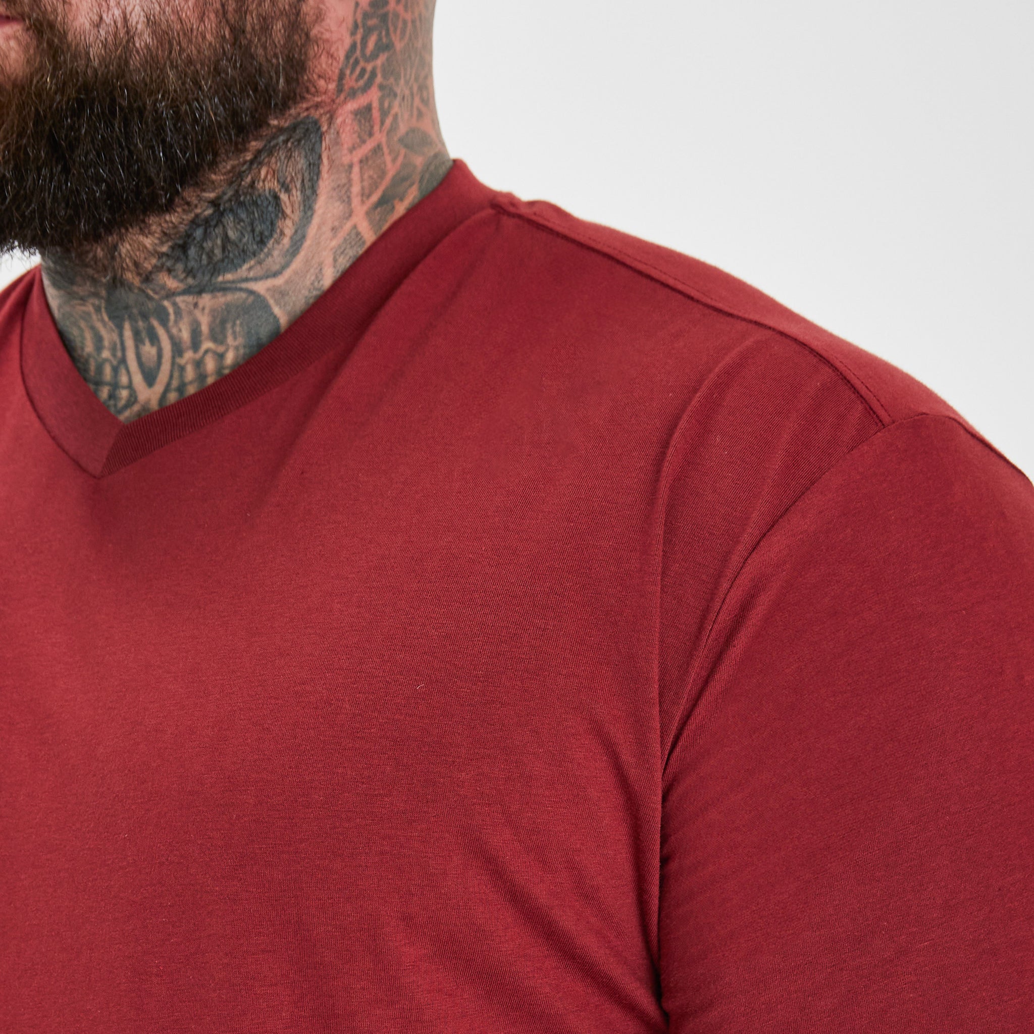 Load image into Gallery viewer, Burgundy V-Neck
